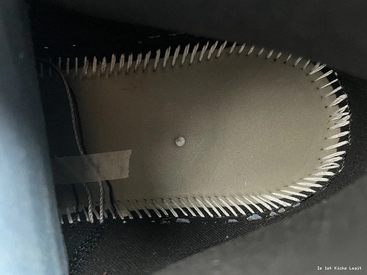  554724-173 AIR 1 MID   JORDAN 1104